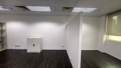 BURLINGTON SQUARE (D7), Office #562512111